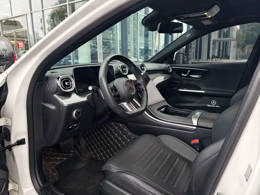 Mercedes-Benz C-Class — миниатюра 15