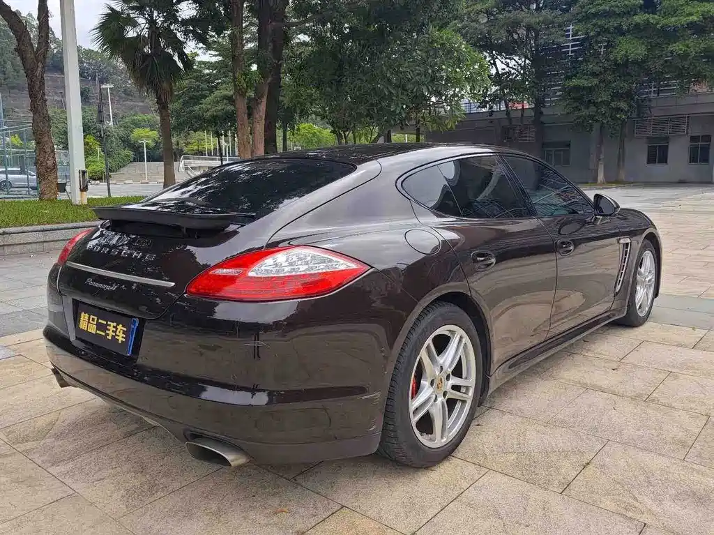 Porsche Panamera — миниатюра 6