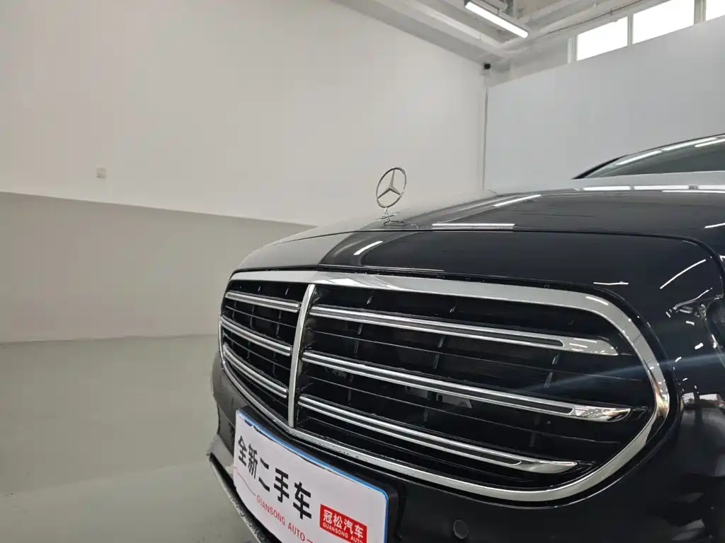 Mercedes-Benz E-Class — миниатюра 6