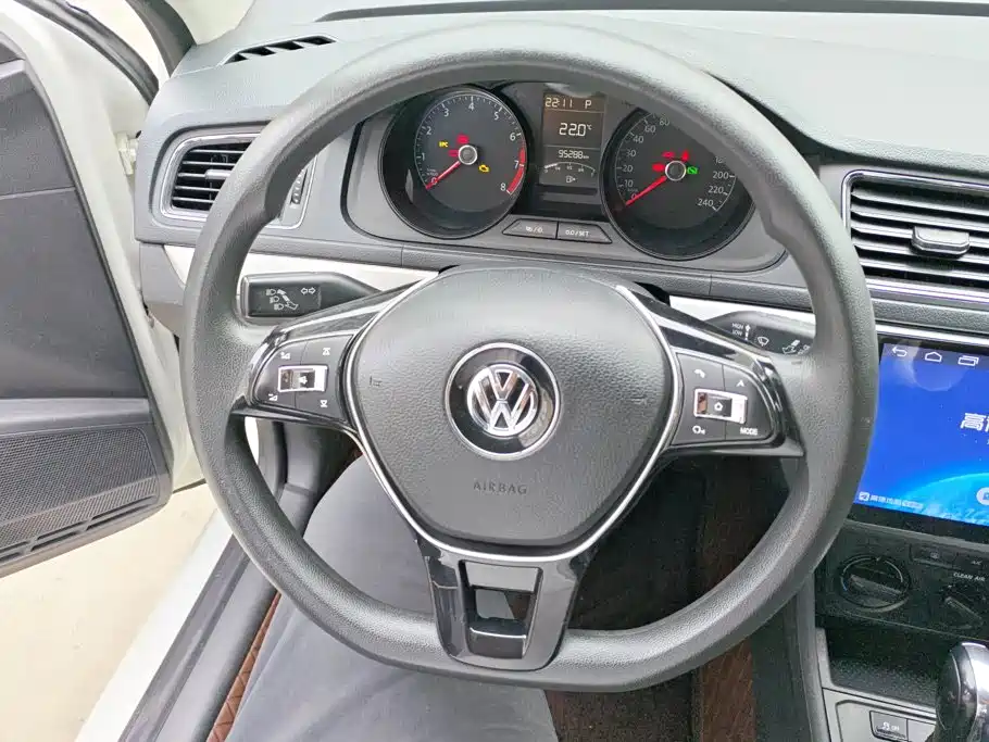 Volkswagen Lavida — миниатюра 15