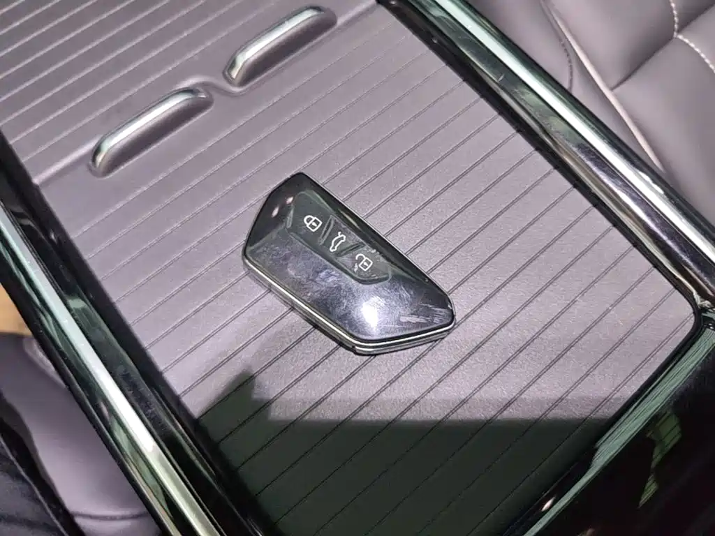 Volkswagen ID.4 X — миниатюра 9