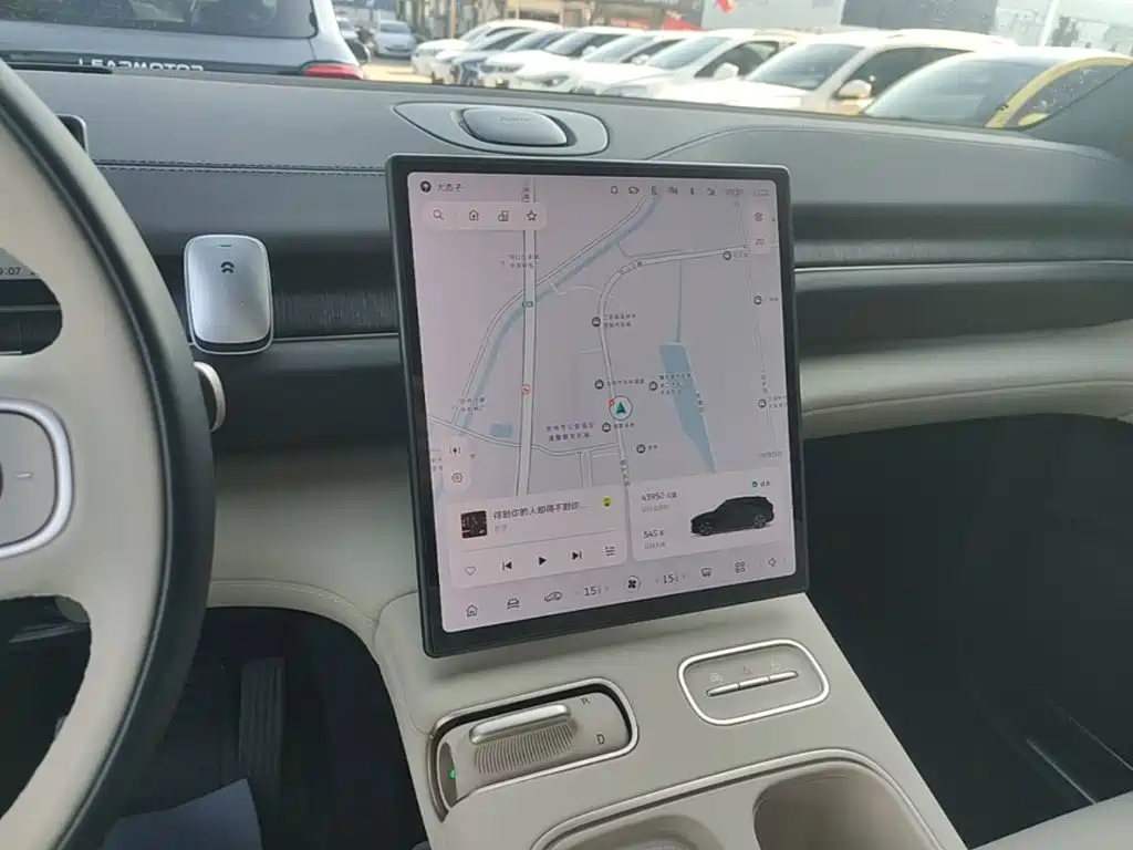 NIO ES6 — миниатюра 13