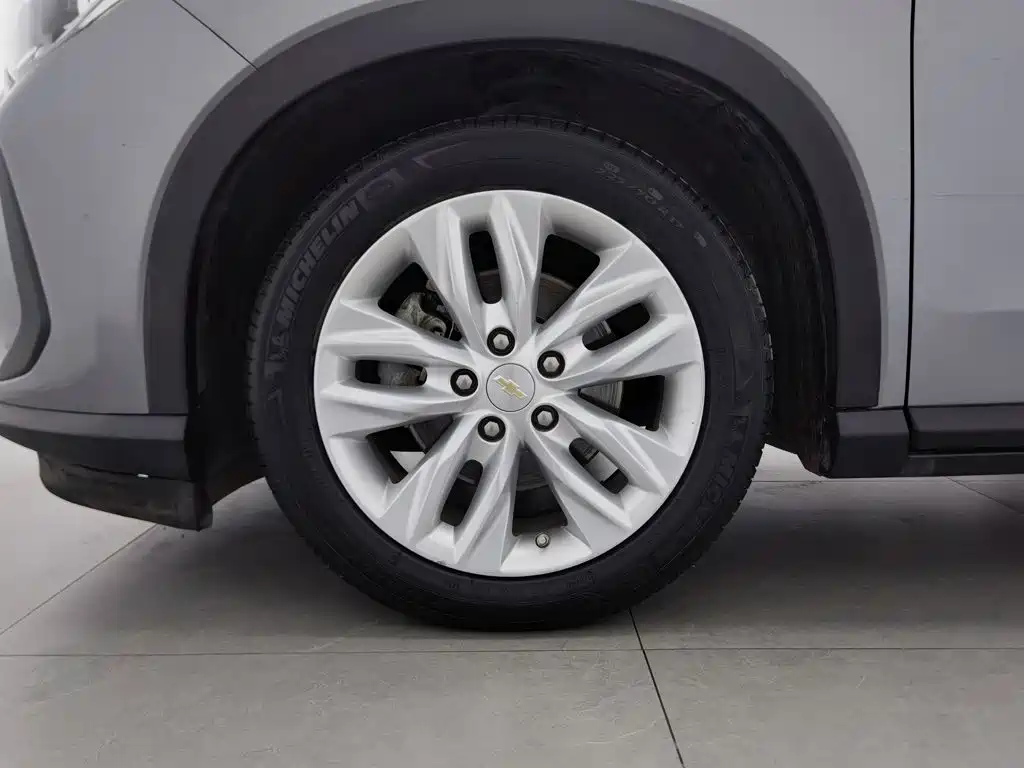 Chevrolet Volando — миниатюра 17