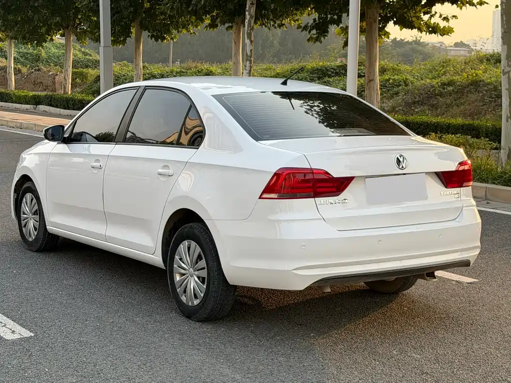 Volkswagen Santana — миниатюра 7