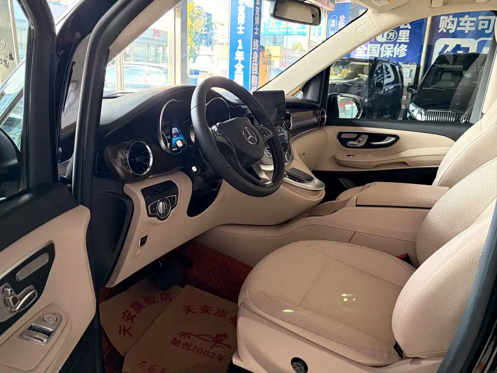 Mercedes-Benz V-Class — миниатюра 9