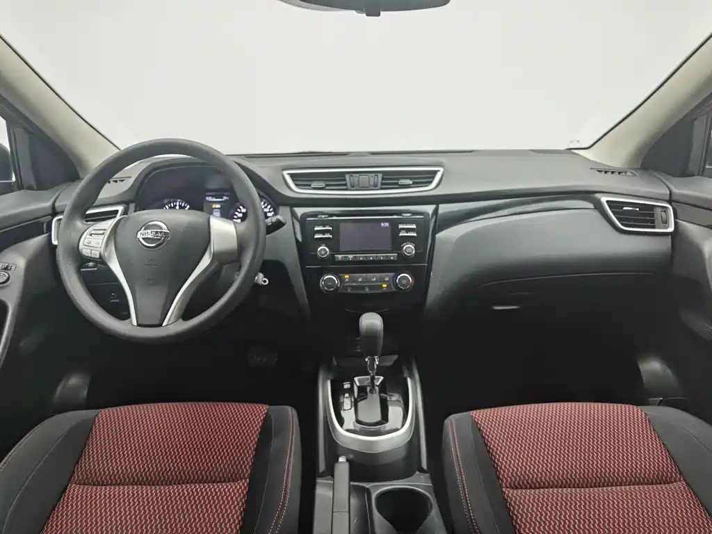 Nissan Qashqai — миниатюра 5