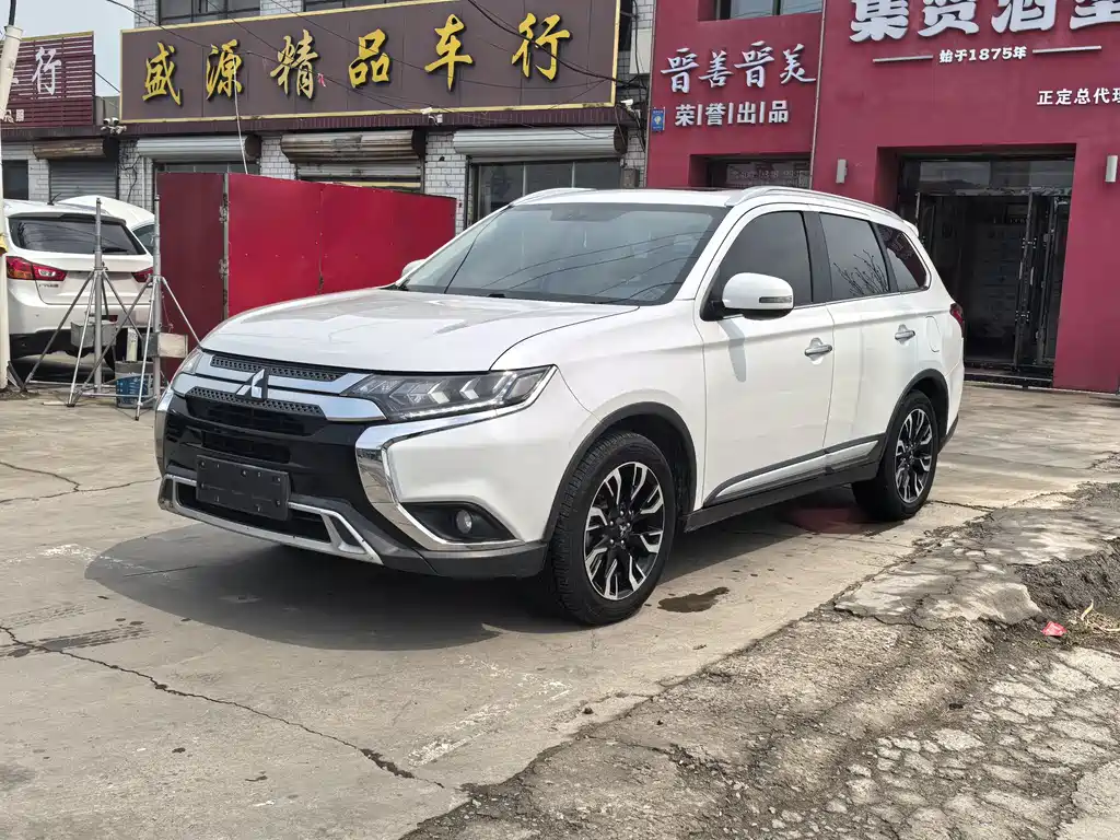 Mitsubishi Outlander 2021