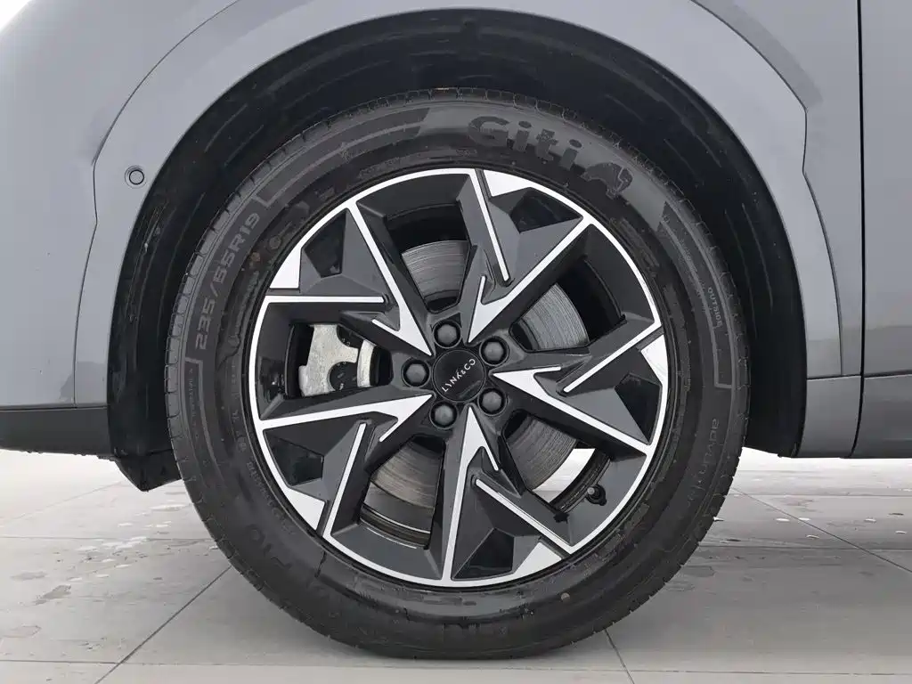 Lynk & Co 08 EM-P — миниатюра 17
