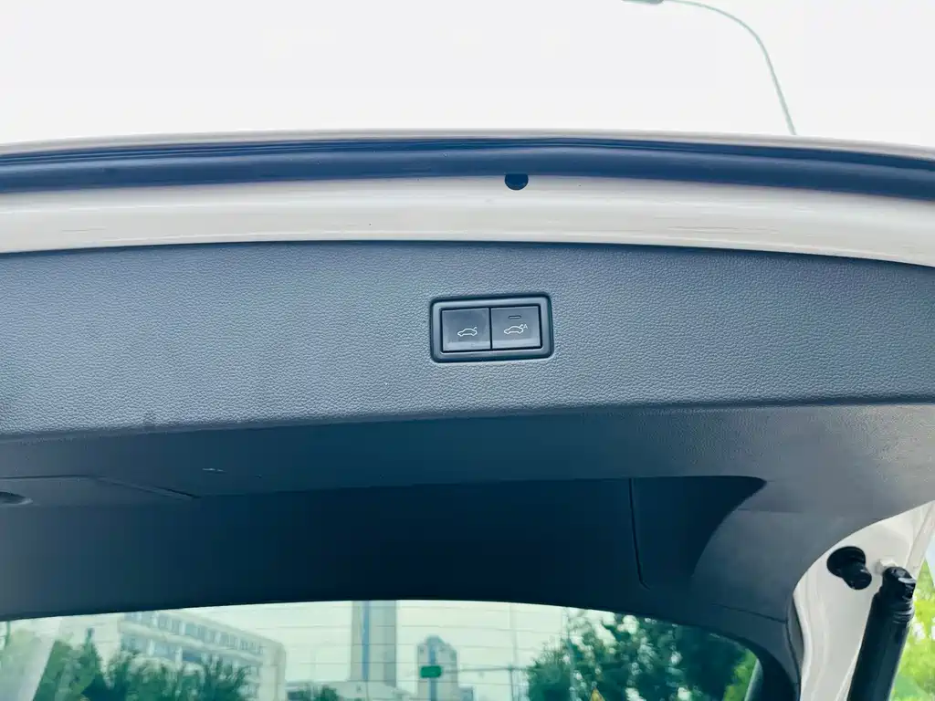 Volkswagen Tiguan L L 2021 330TSI AT R-Line