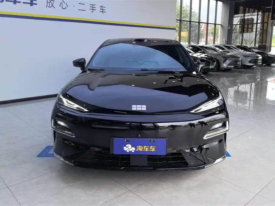 Geely Galaxy Galaxy 8 8 2025 130km EM-P