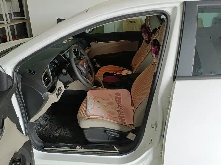 Buick Excelle — миниатюра 9
