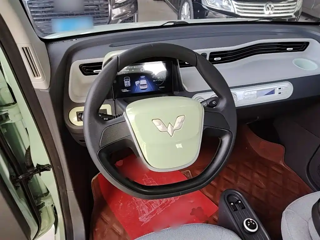Wuling MINIEV — миниатюра 11