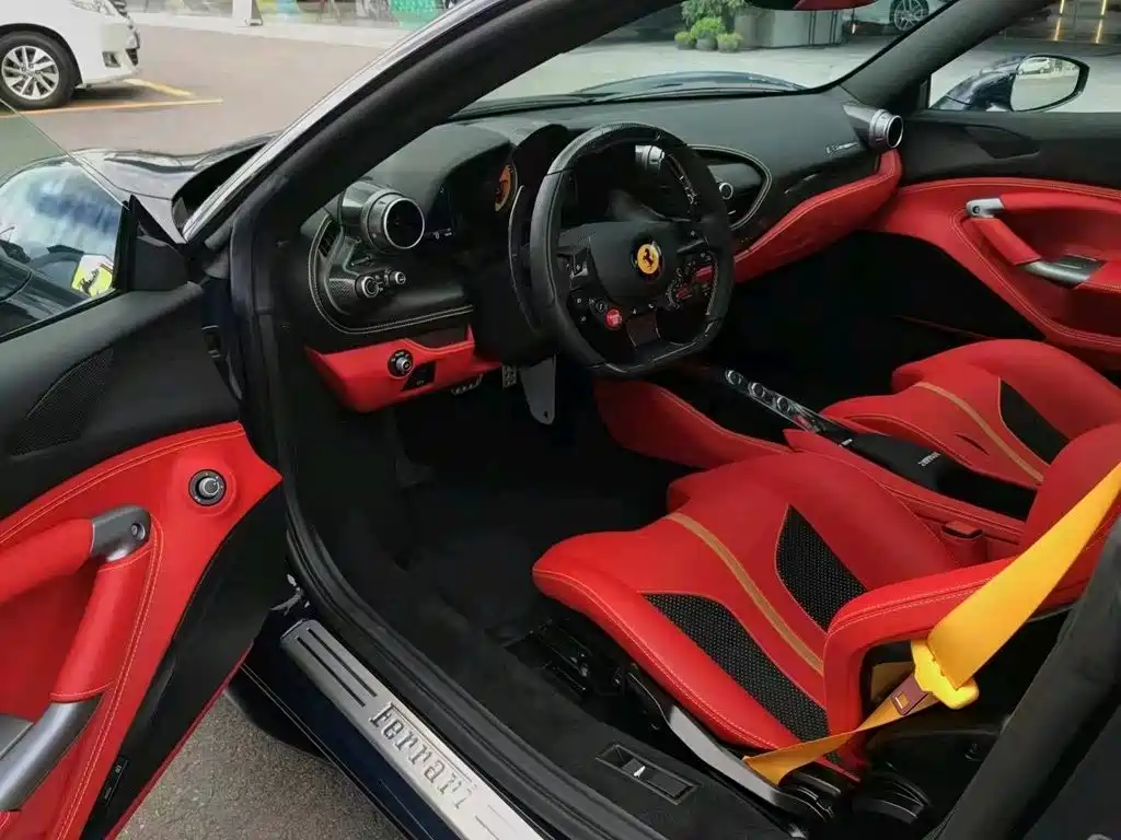 Ferrari F8 — миниатюра 6