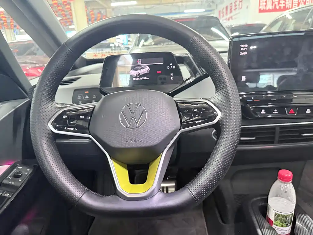 Volkswagen ID.3 — миниатюра 13