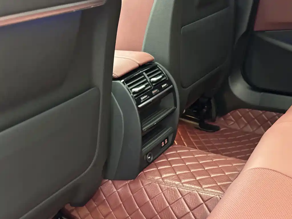 BMW 5 Series — миниатюра 18