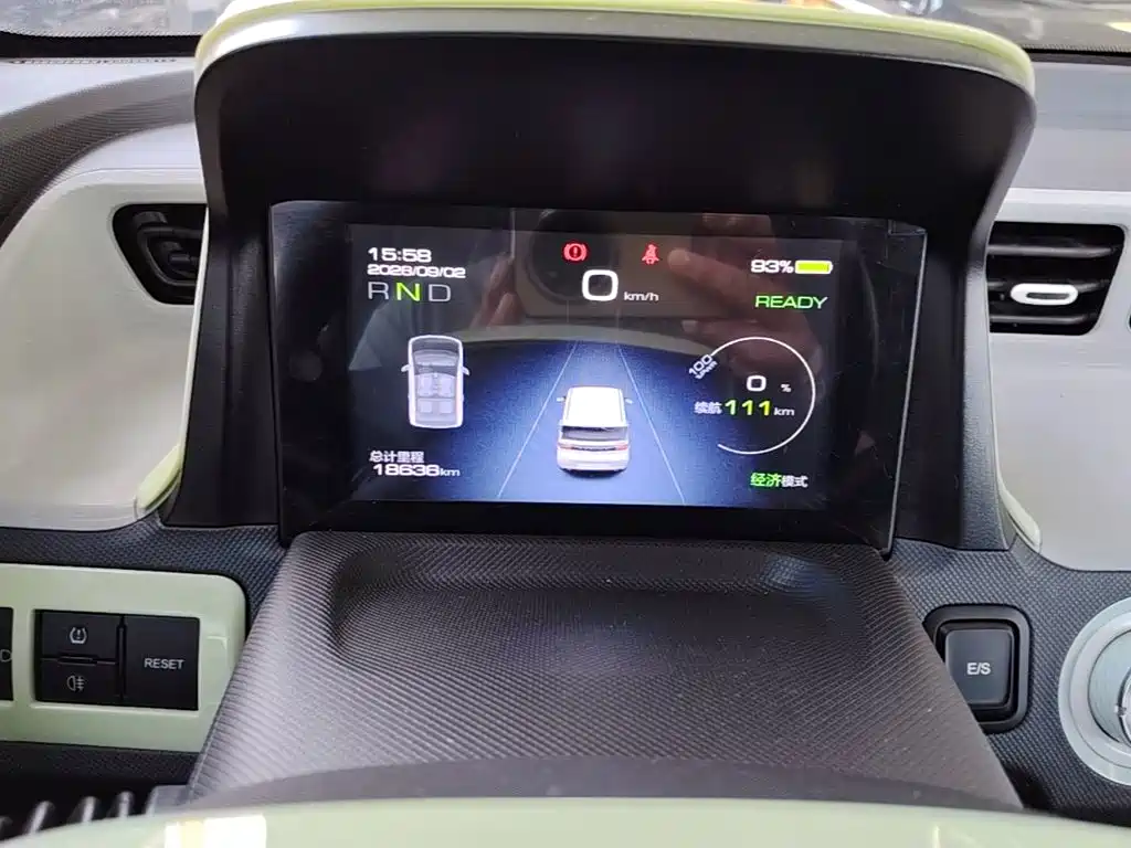 Wuling MINIEV — миниатюра 12