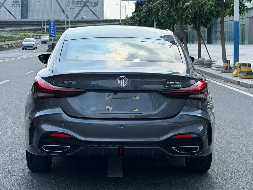 MG 5 2025 180DVVT Luxury