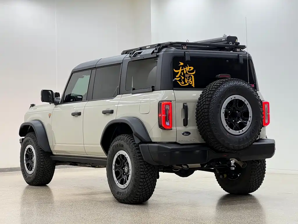 Ford Bronco — миниатюра 29