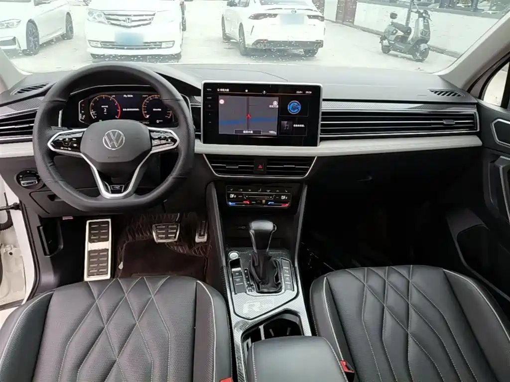Volkswagen Tiguan L L 2022 330TSI AT R-Line