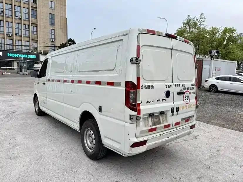 Dongfeng EM27 — миниатюра 12