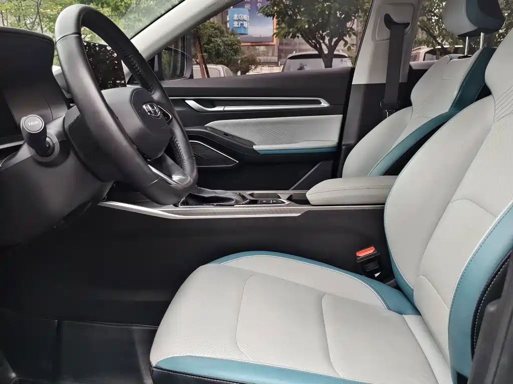 Geely Emgrand — миниатюра 7