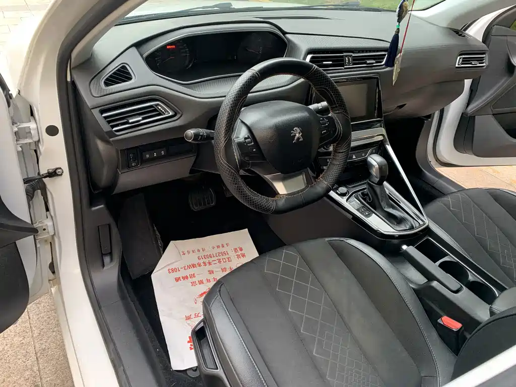 Peugeot 308 — миниатюра 5