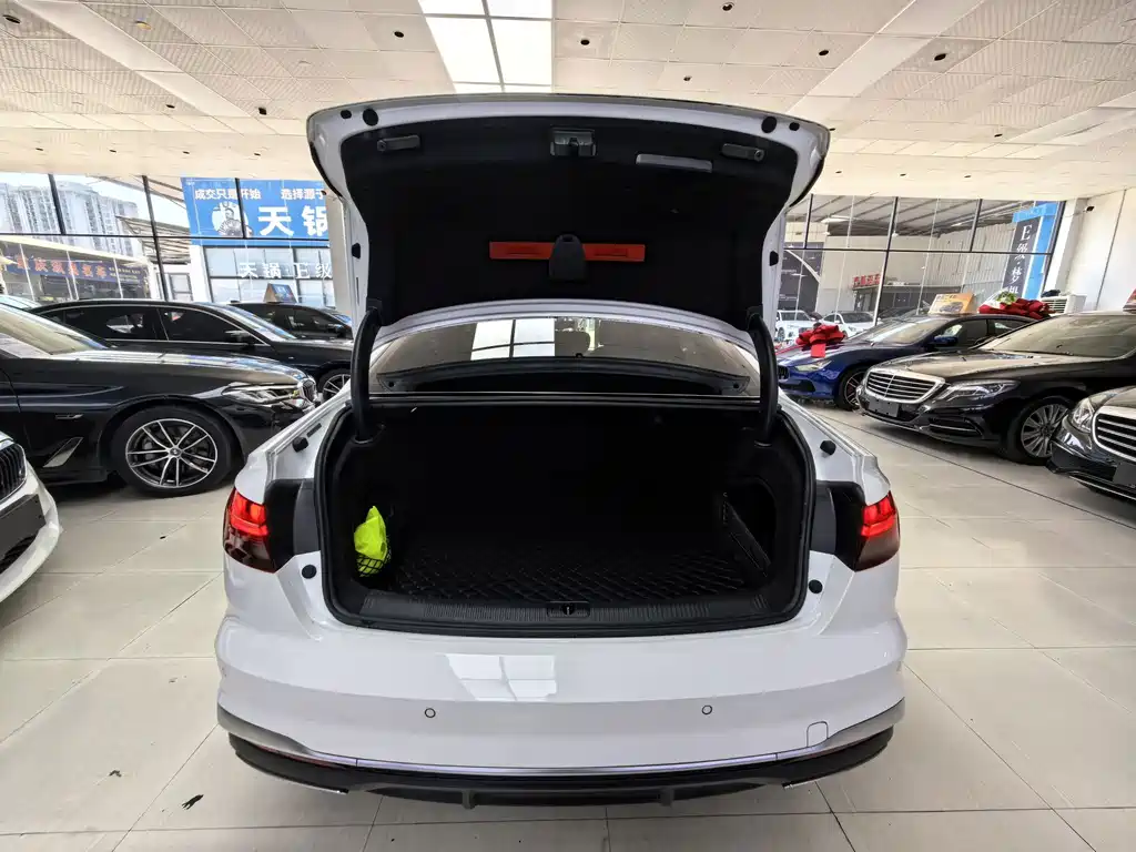 Audi A4L — миниатюра 20