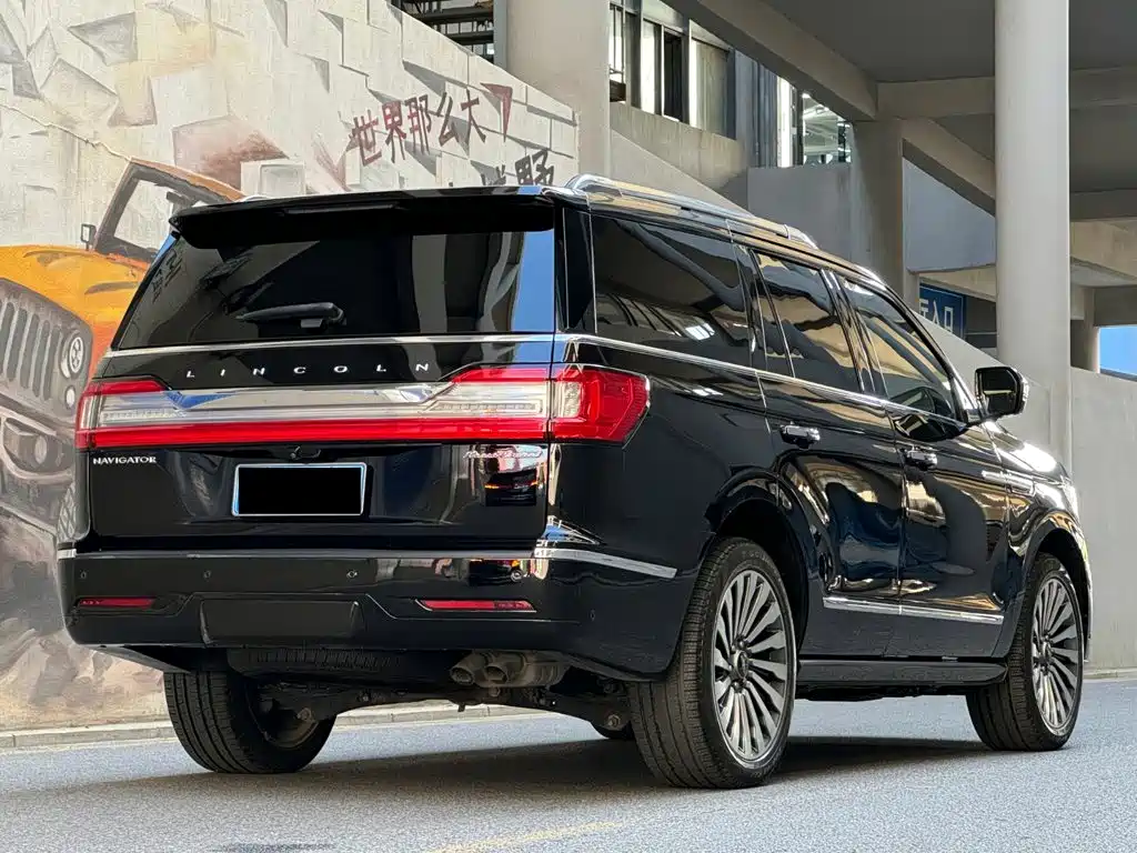 Lincoln Navigator — миниатюра 5