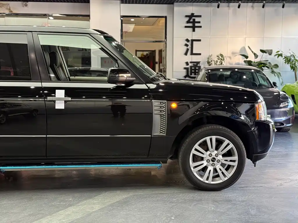 Land Rover Range Rover — миниатюра 6