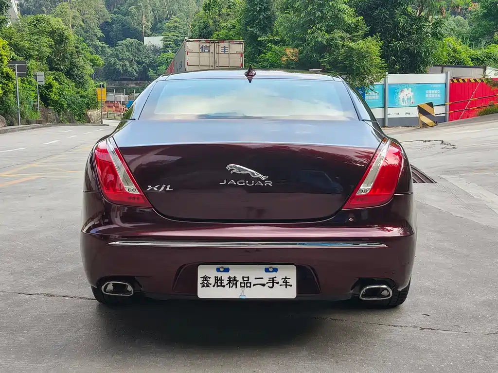 Jaguar XJ — миниатюра 5