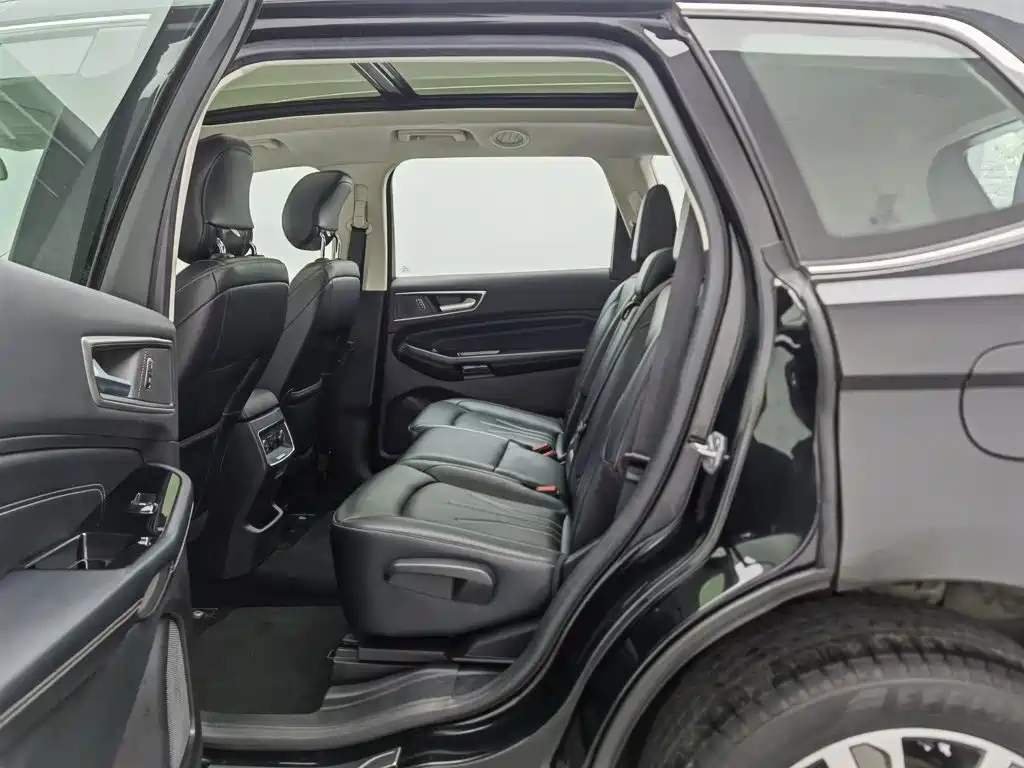 Ford Edge — миниатюра 15