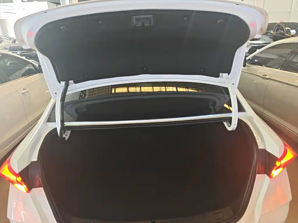 Buick Verano — миниатюра 19