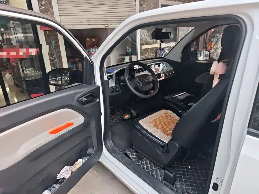 Wuling MINIEV — миниатюра 12