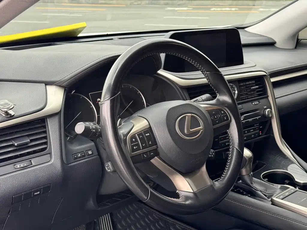 Lexus RX — миниатюра 7