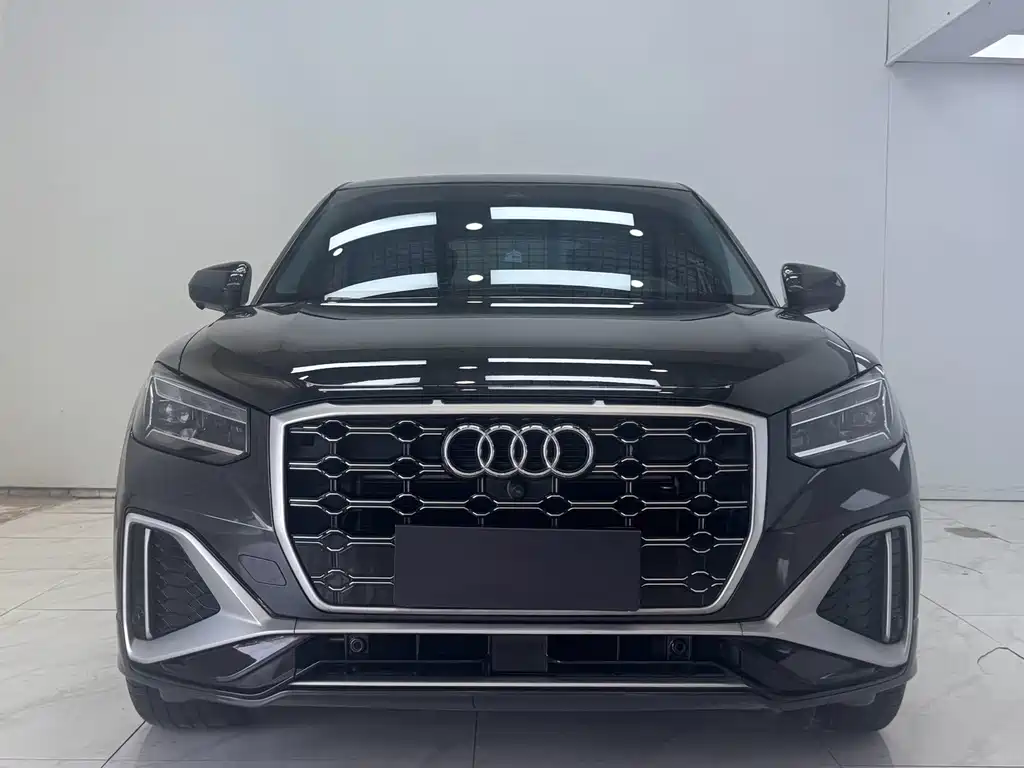 Audi Q2L — миниатюра 2