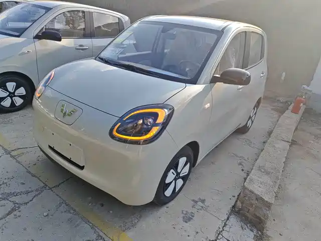 WULING AUTOMOBILE HONGGUANG MINIEV 2025