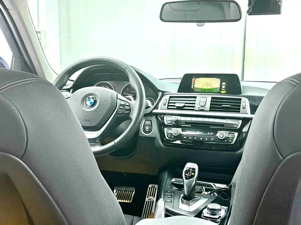 BMW 3 Series — миниатюра 6