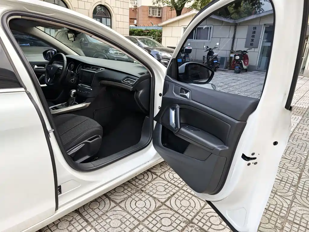 Peugeot 408 — миниатюра 9