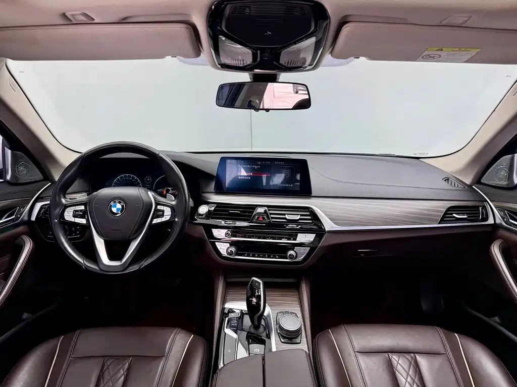 BMW 5 Series — миниатюра 20
