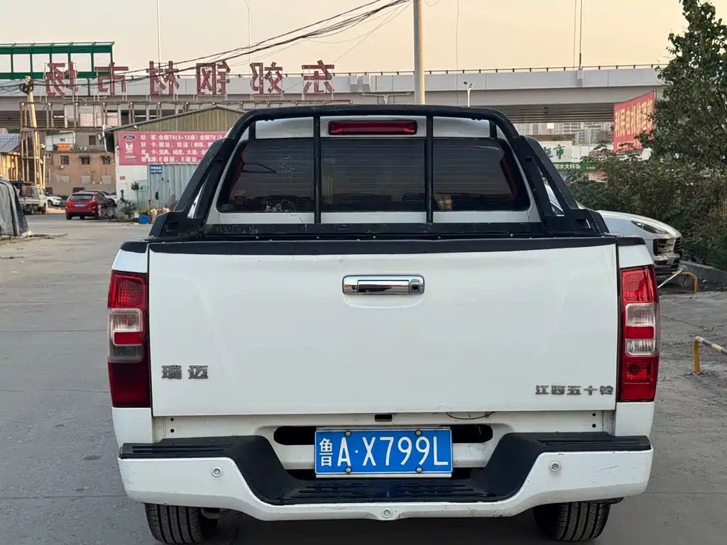 Isuzu RE-MAX Ruimai — миниатюра 4