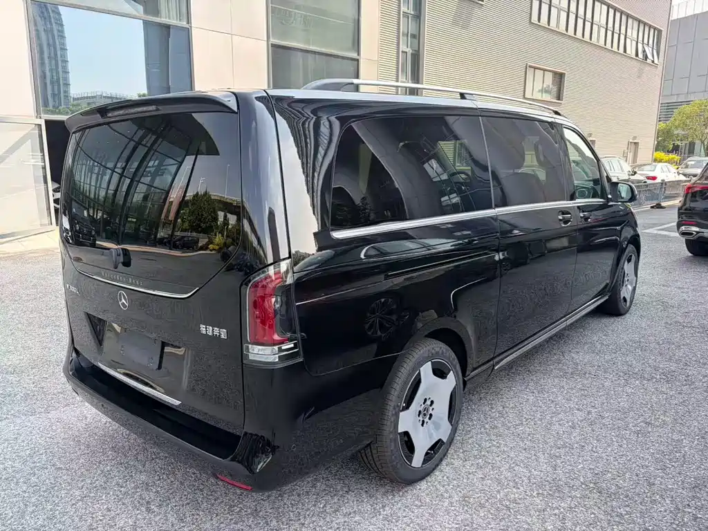 Mercedes-Benz V-Class V 2024 V 300 L Luxury