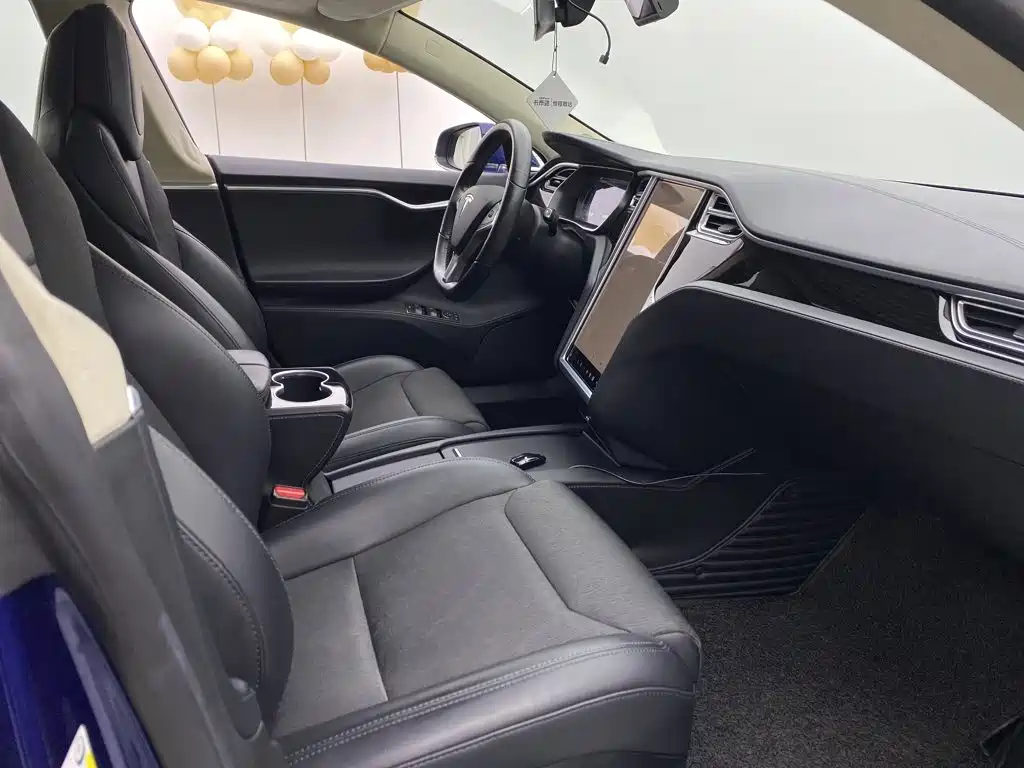 Tesla Model S — миниатюра 18