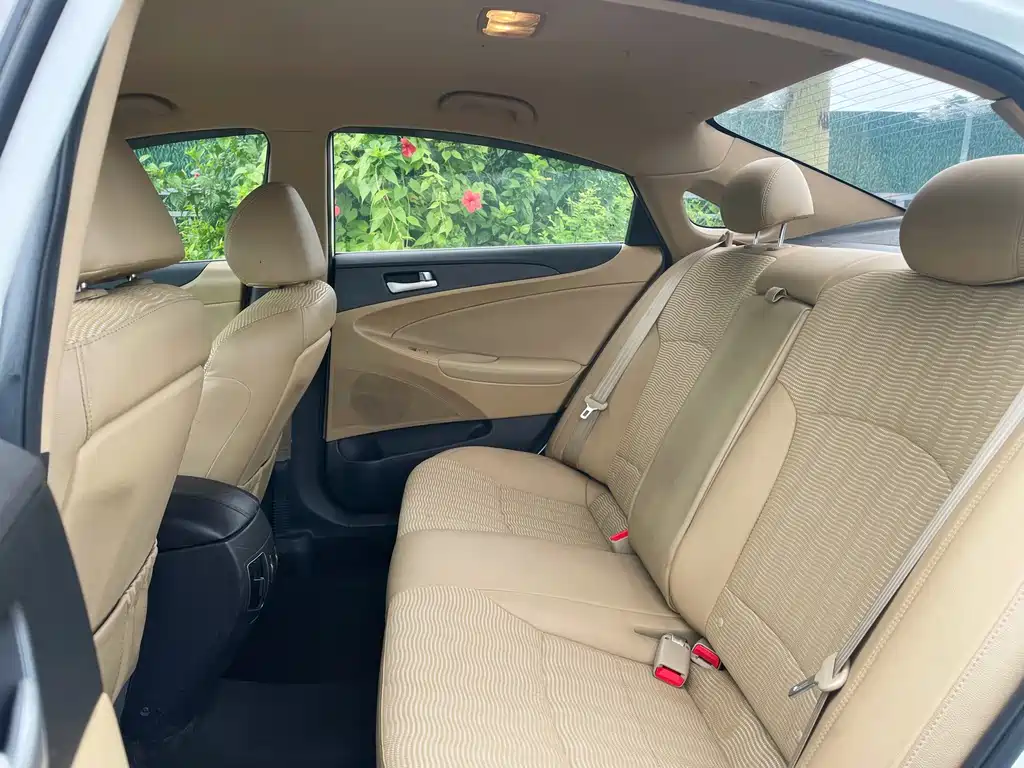 Hyundai Sonata — миниатюра 17