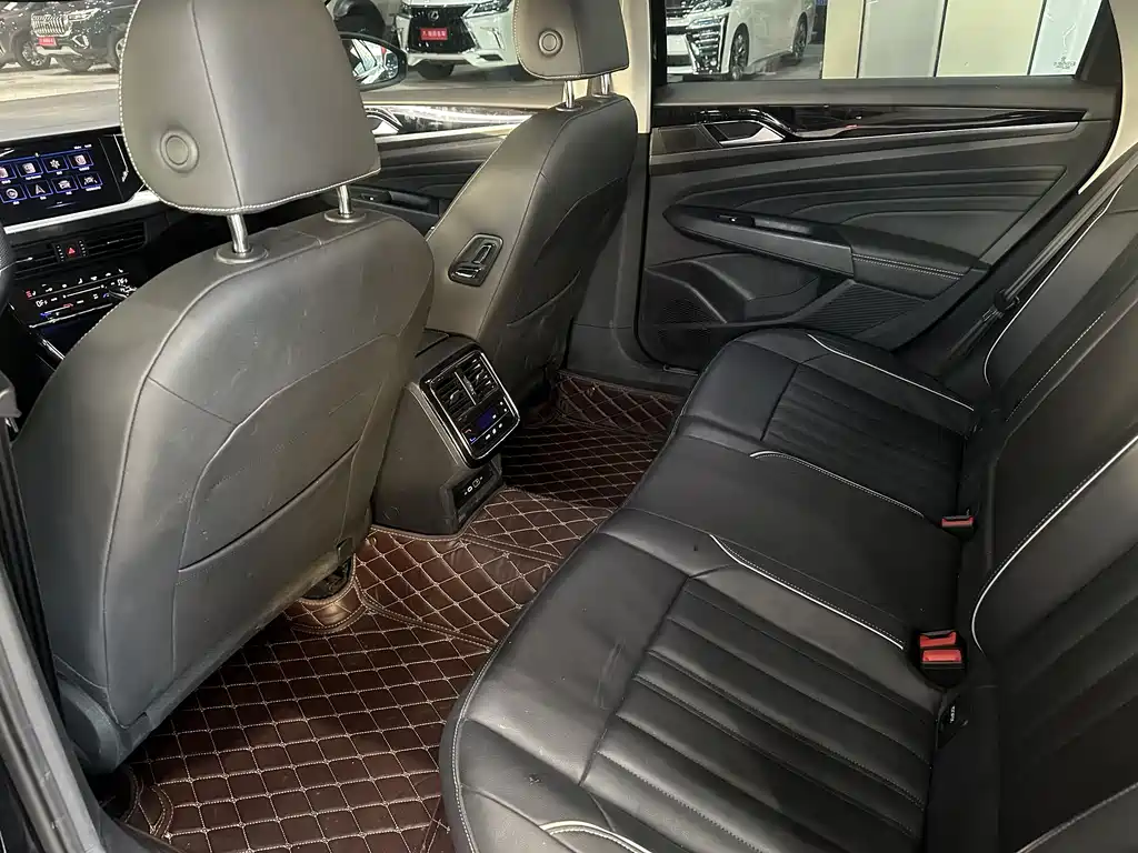 VOLKSWAGEN PASSAT NEW ENERGY