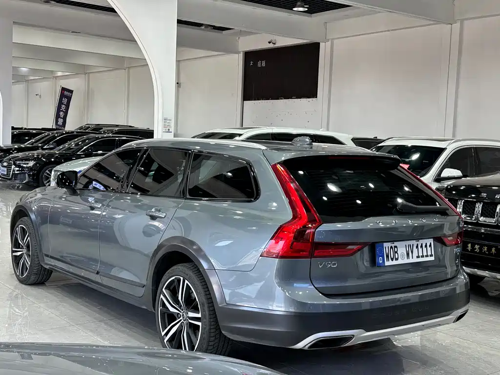 Volvo V90 2019 Cross Country T5 AWD VI