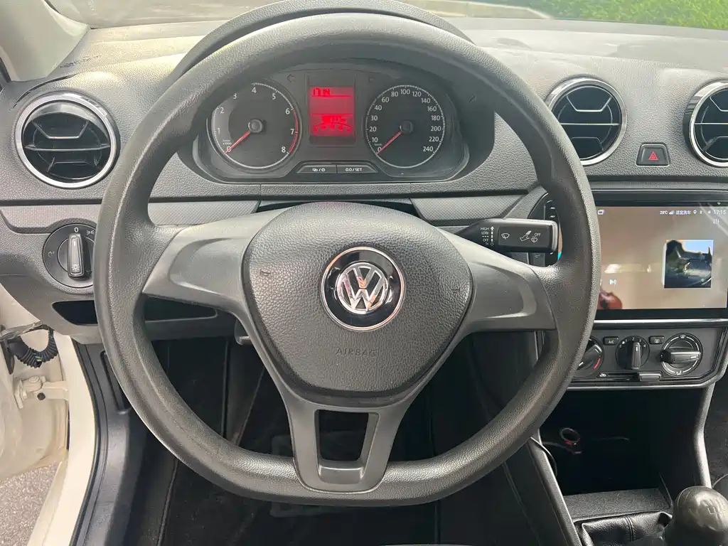 Volkswagen Jetta — миниатюра 13