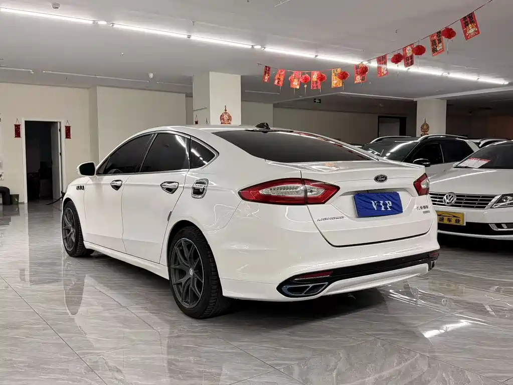 Ford Mondeo — миниатюра 6