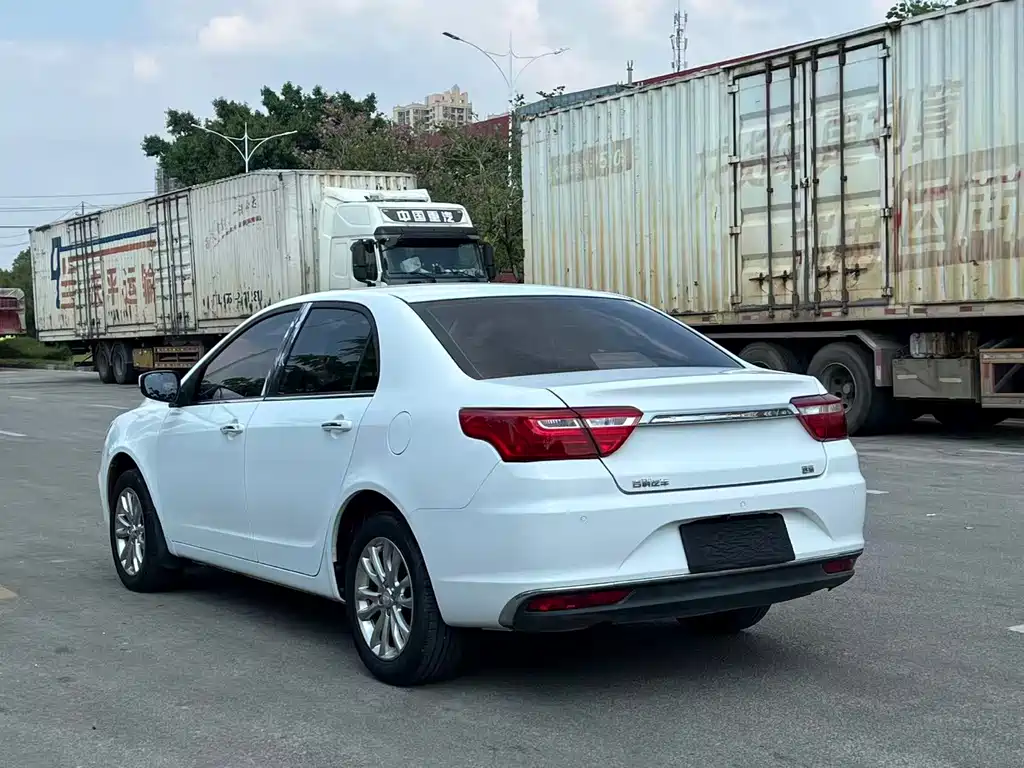 Geely Vision — миниатюра 6
