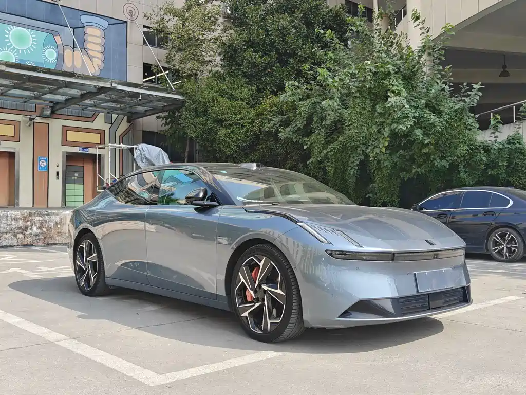 Lynk & Co Z10 — миниатюра 2