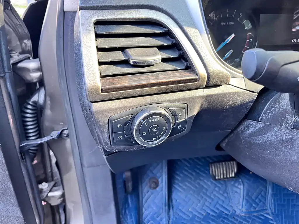 Ford Mondeo — миниатюра 8